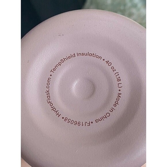 Hydro Flask 40 oz Straw Lid - Stainless Steel Water Bottle Pink - Picture 11 of 11